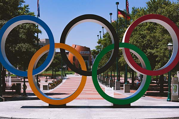 Anillos Olímpicos en el Parque Olímpico del Centenario en Atlanta, Georgia. Foto: Bryan Turner