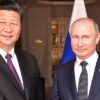 China ante Ucrania: evitar que la OTAN se inmiscuya en el Indo-Pacífico. Vladimir Putin y Xi Jinping estrechándose la mano. Foto: Servicio de Prensa del Presidente de la Federación Rusa (CC BY 4.0)
