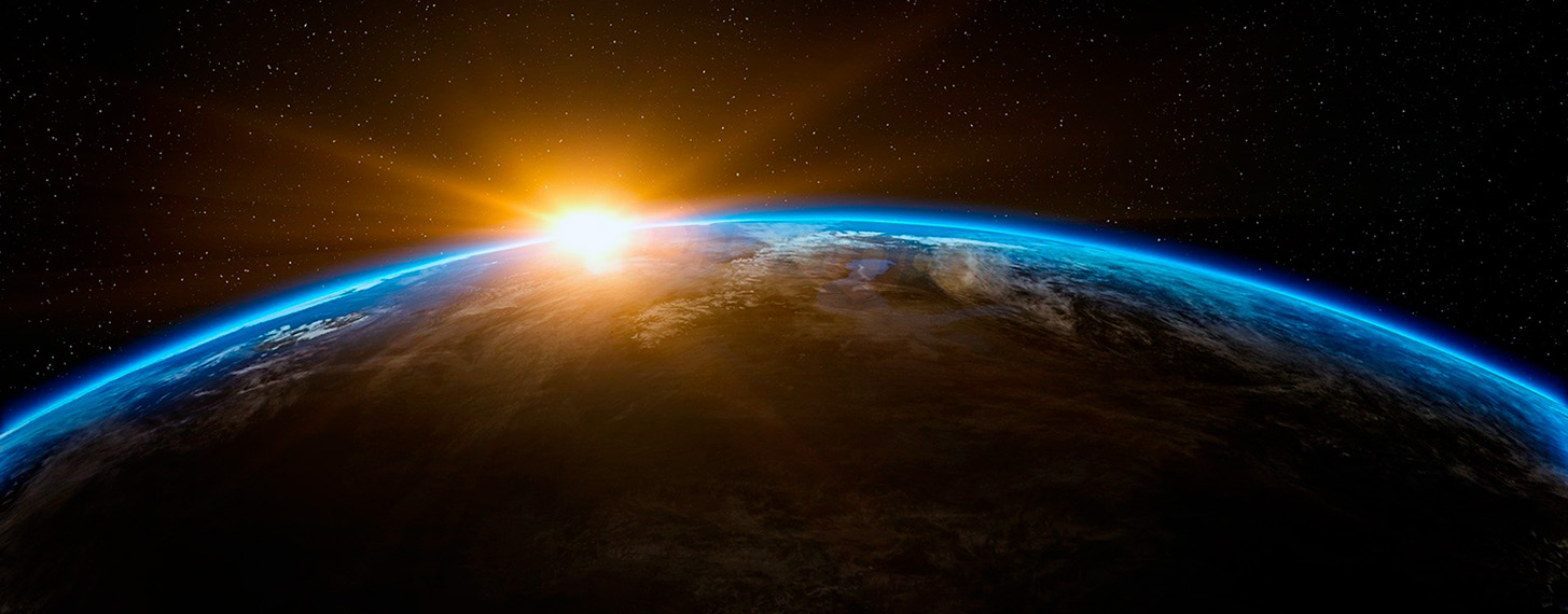 El espacio exterior: nuevo horizonte para la autonomía estratégica europea. Instantánea del sol en el cielo nocturno desde el espacio. Foto: Qimono
