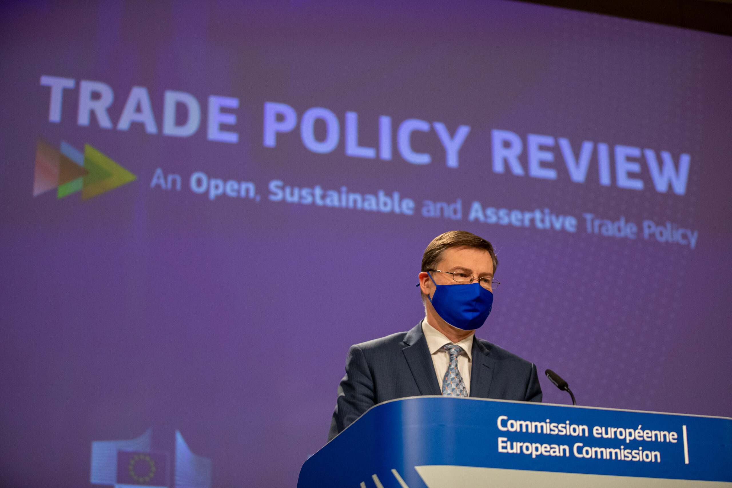 Valdis Dombrovskis, Comisario de Comercio y vicepresidente de la Comisión Europea, durante la rueda de prensa de presentación de la nueva política comercial (2021)