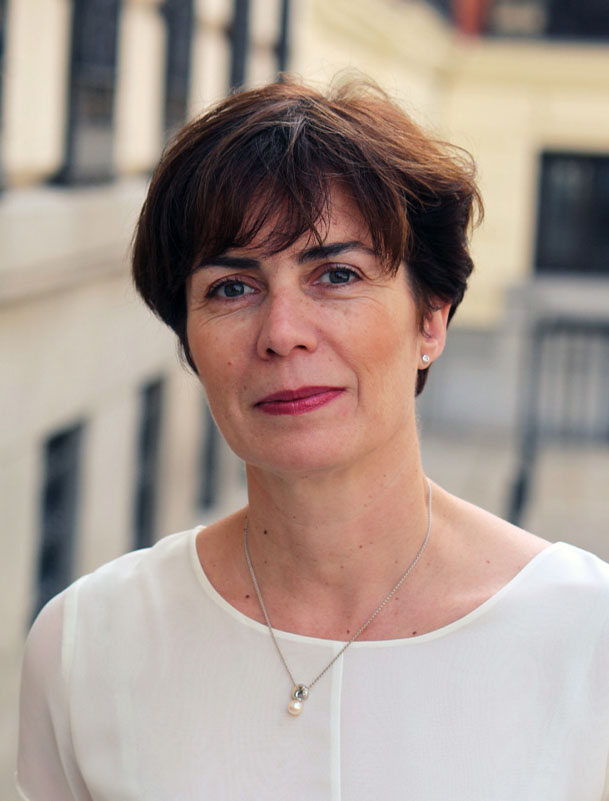 Cristina Manzano. Directora de Relaciones Externas de la Secretaría General Iberoamericana (SEGIB). Miembro del Consejo Científico del Real Instituto Elcano